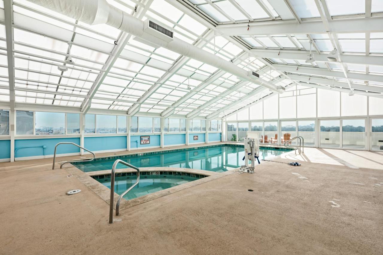 Ocean Sands Resort, Oceanfront, Virginia Beach By Vacatia Экстерьер фото